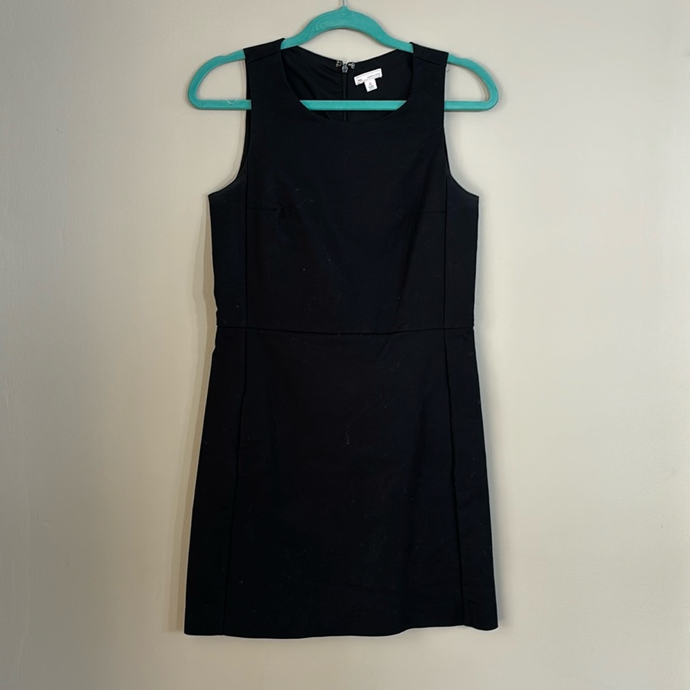 Black Gap Sleveless Sheath Dress